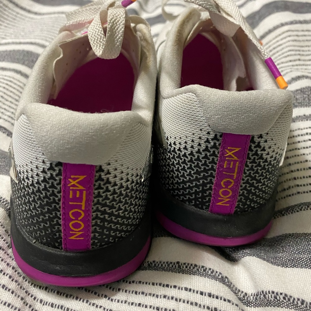 Women’s Nike Metcon -Size 8